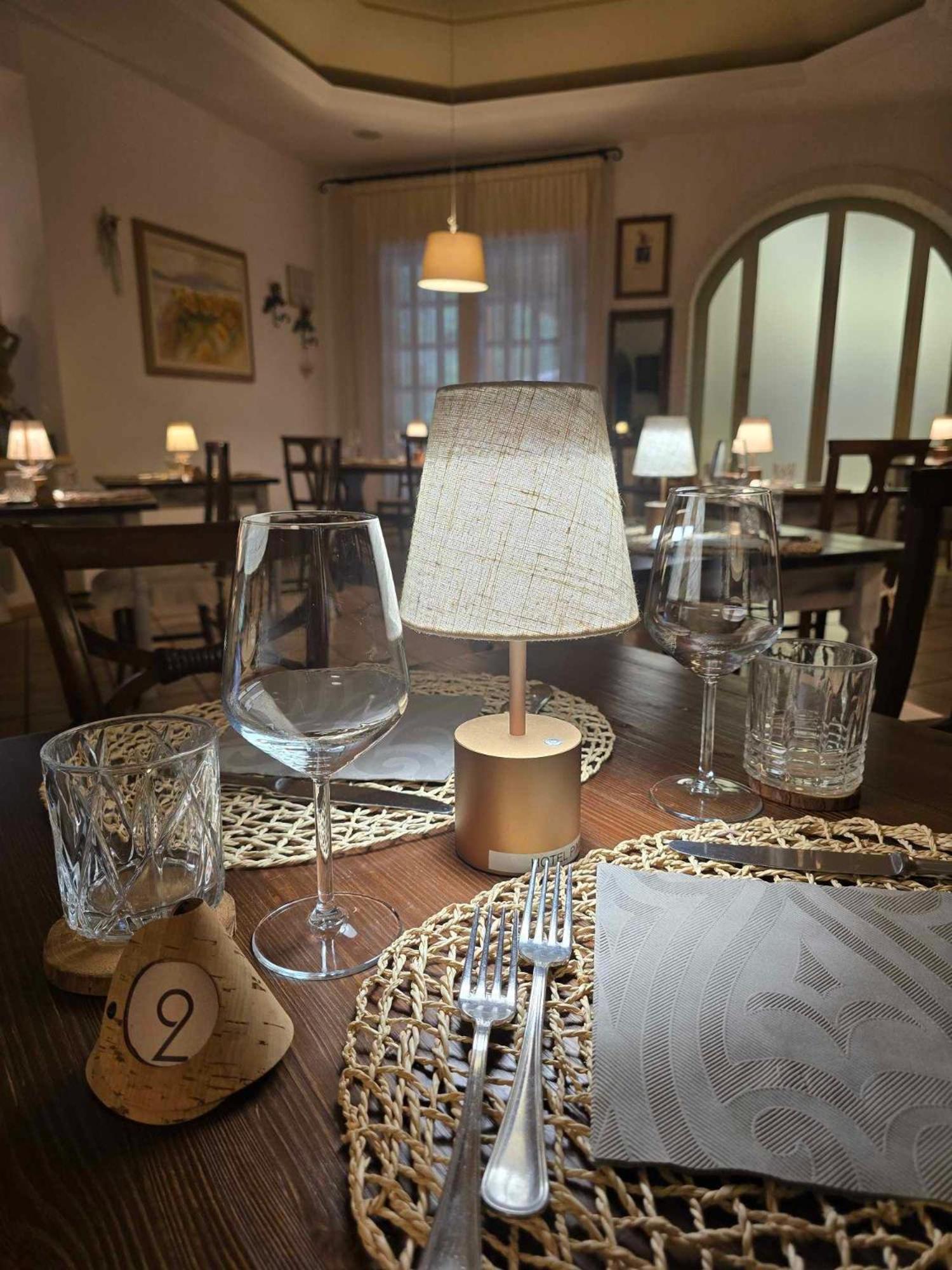 Campodonico  Hotel Pineta Ristorante Country House In Fabriano מראה חיצוני תמונה