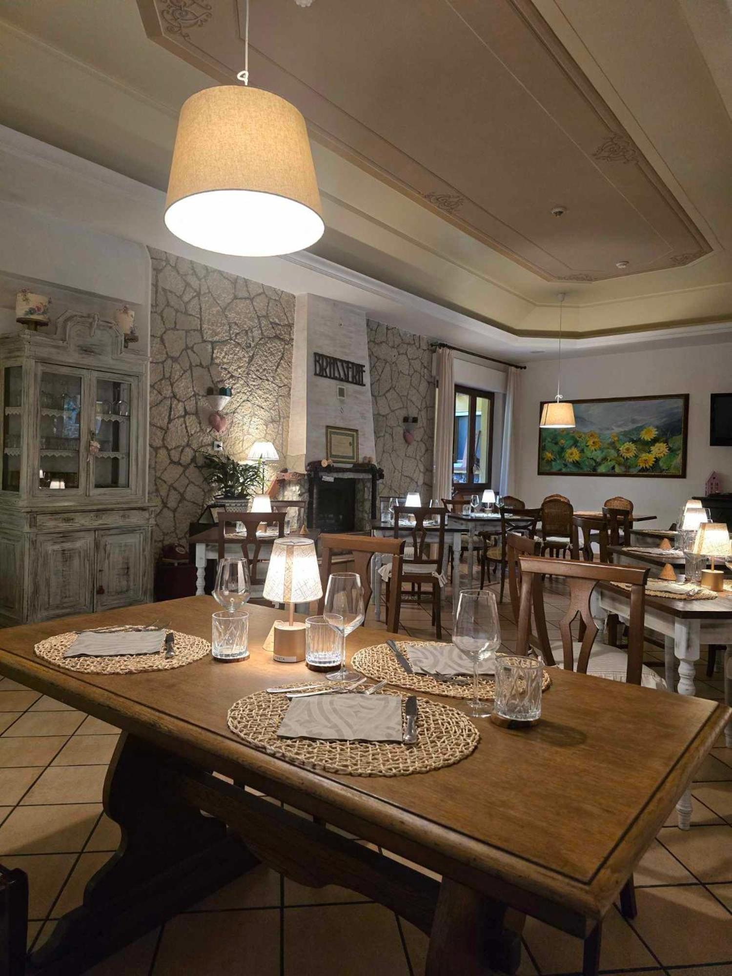Campodonico  Hotel Pineta Ristorante Country House In Fabriano מראה חיצוני תמונה