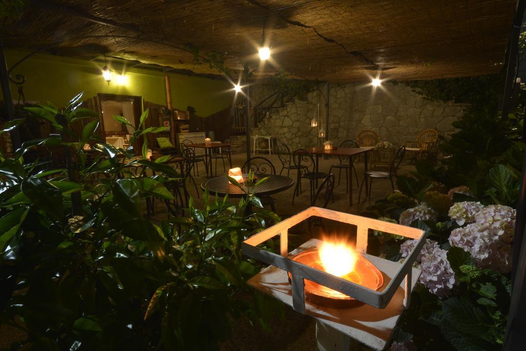Campodonico  Hotel Pineta Ristorante Country House In Fabriano מראה חיצוני תמונה